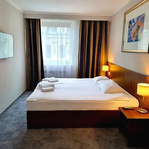 Hit Otel Varşova
